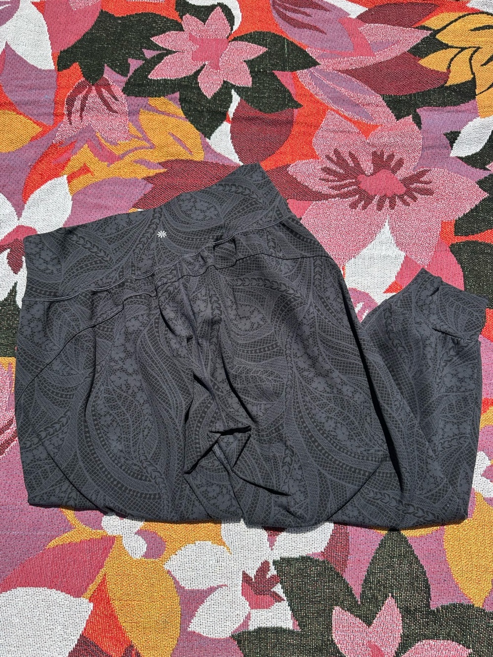 Athleta Salutation Textured Black Paisley Printed High-Waist Joggers - Picture 2 of 4